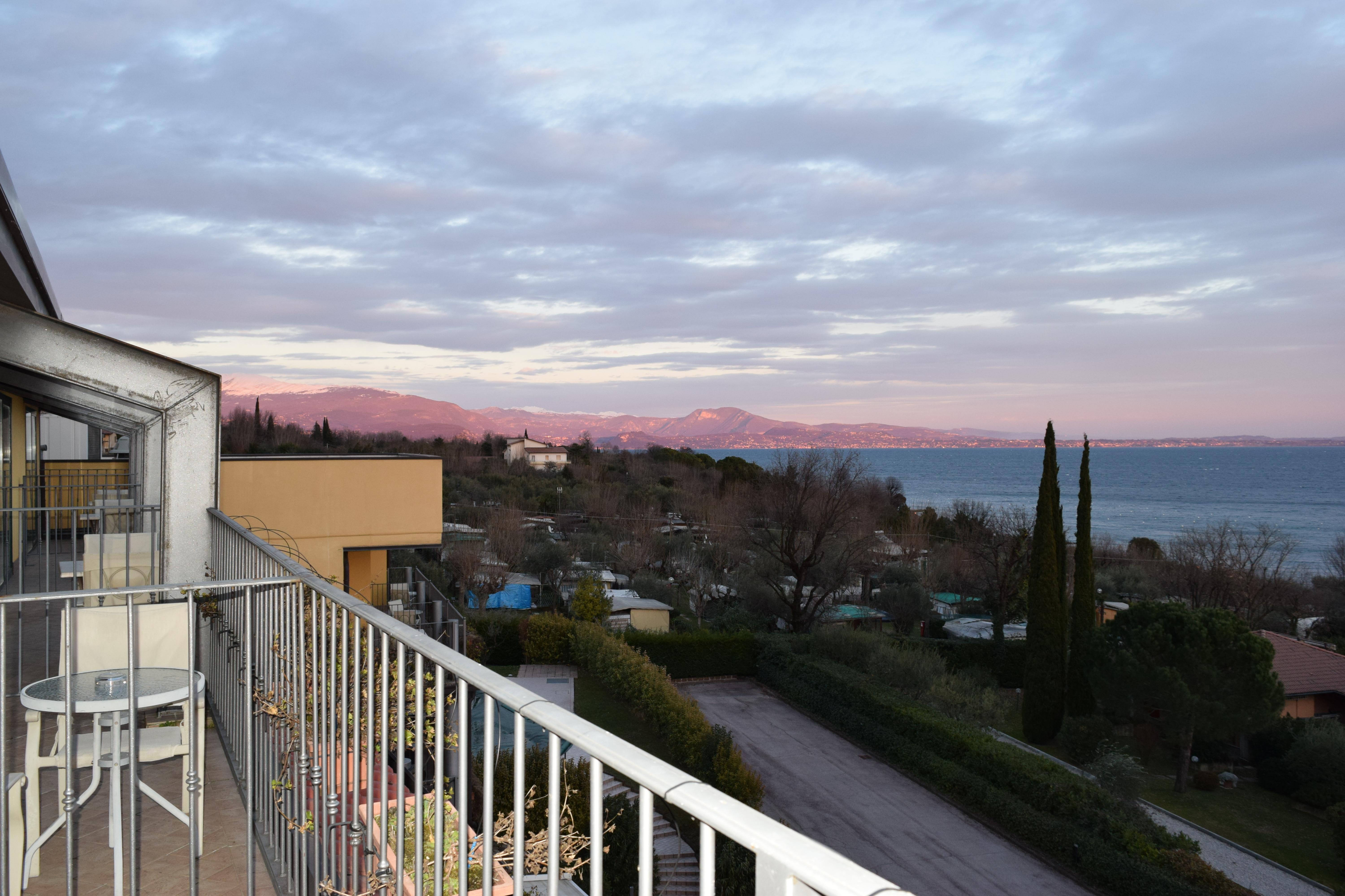 Hotel Riva Del Sole Moniga del Garda Exterior foto